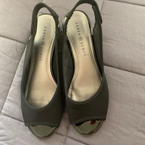 Black sling peep toe wedges
